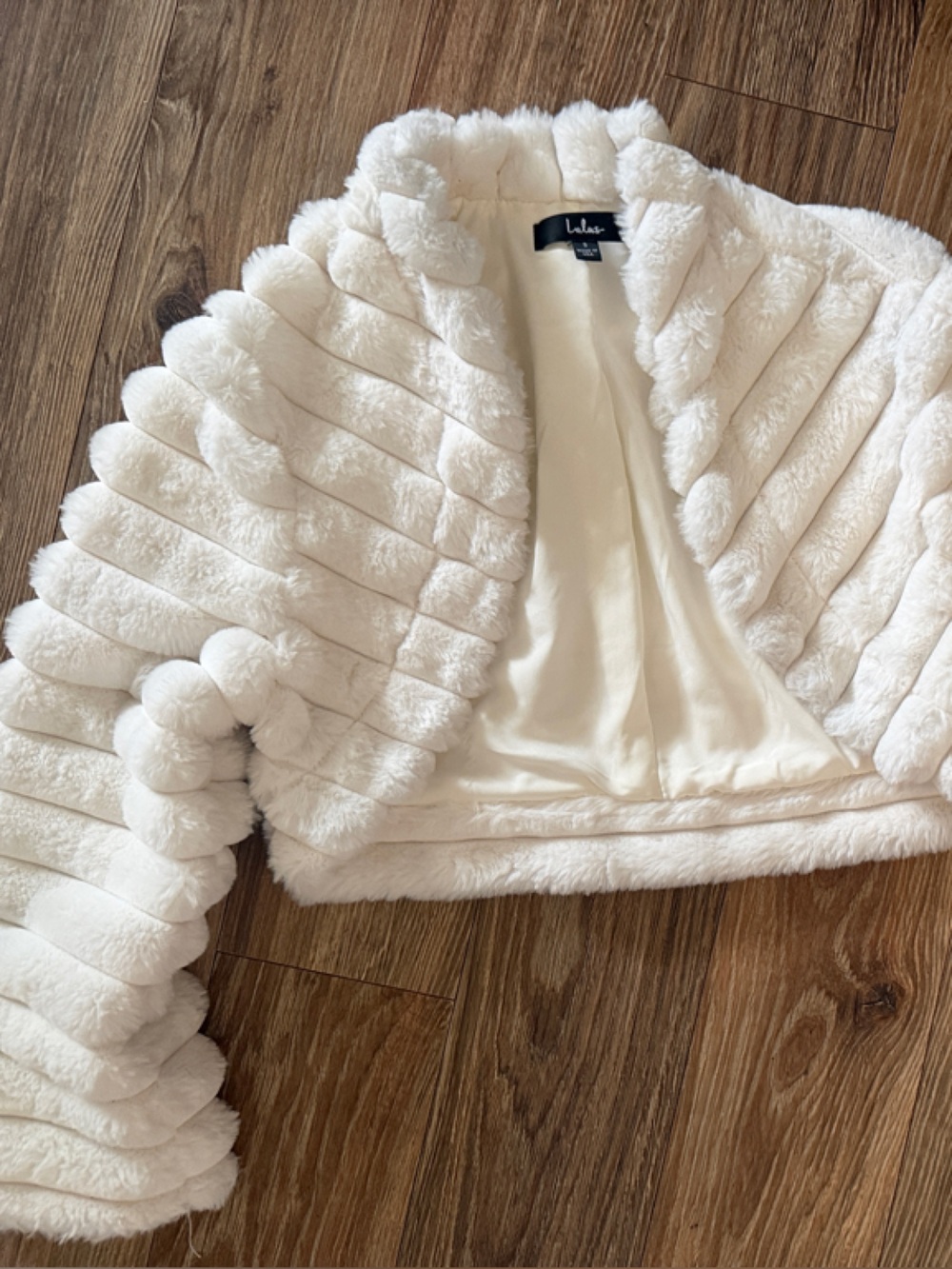 Lulu's White Faux Fur Cropped Jacket